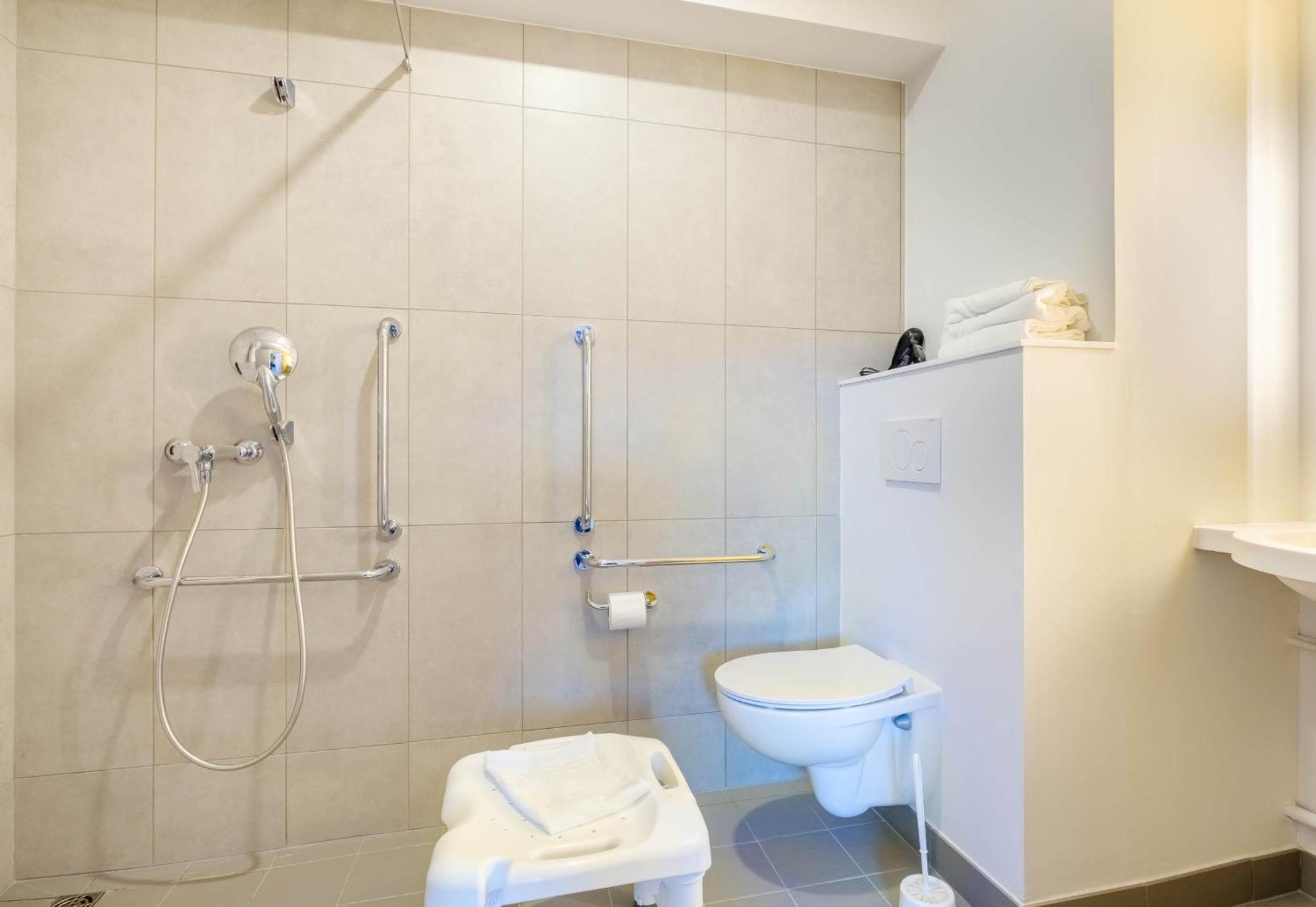 B&B Hotel Nice Stade Riviera ภายนอก รูปภาพ
